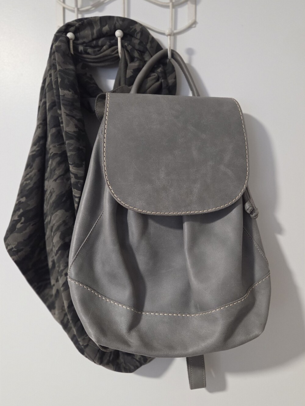 Roots Grey Tribe Learher Backpack